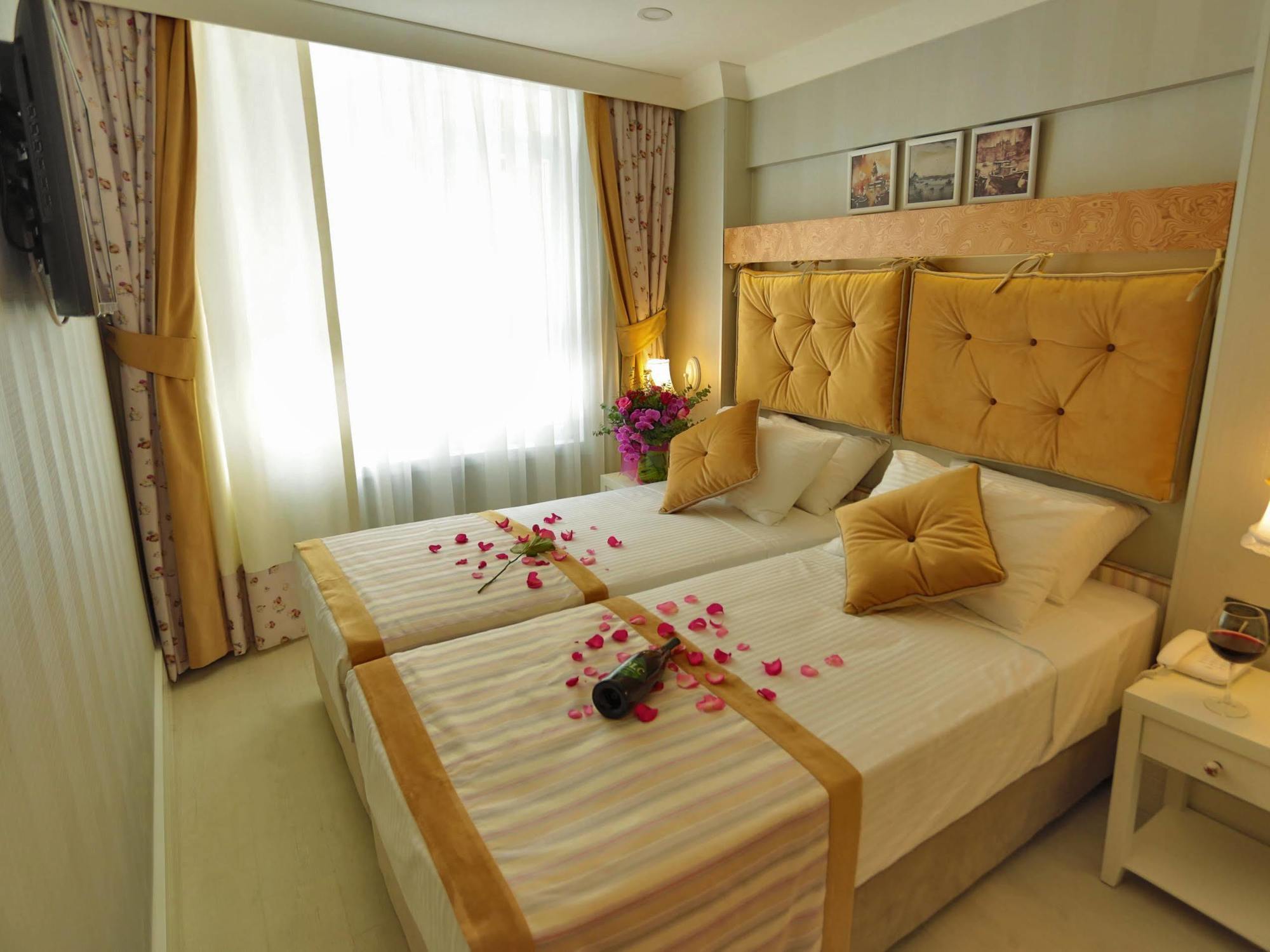 Just Otel